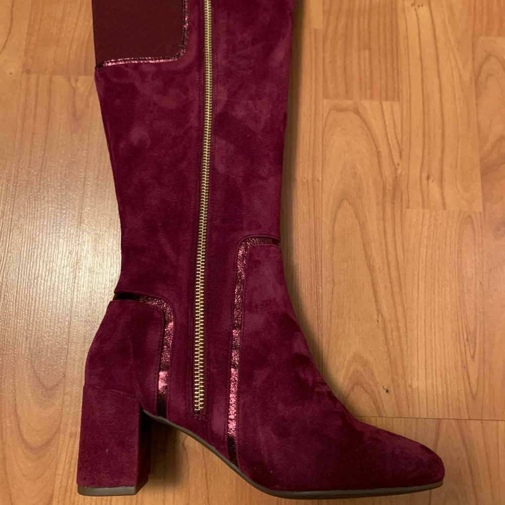Brand New burgundy boots